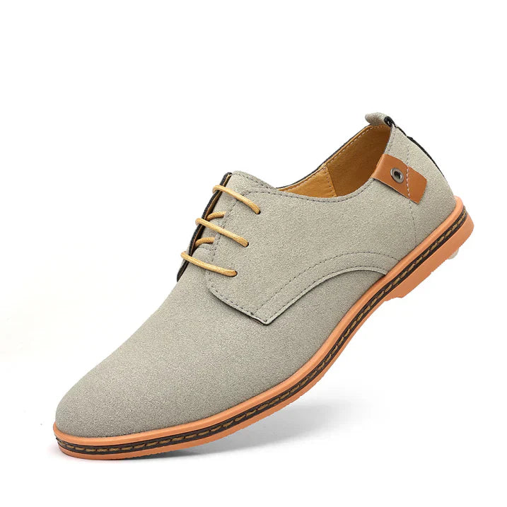 Men's lace-up Oxford shoes low heel sleek clean design contrasting sole formal casual versatile