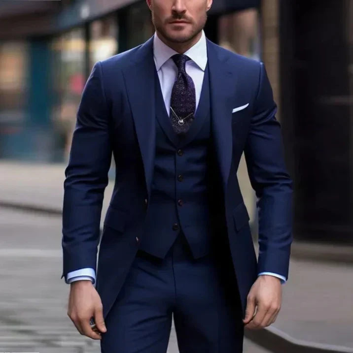 Men's classic fit 3-piece wedding suit in premium fabric with matching waistcoat and two-button blazer