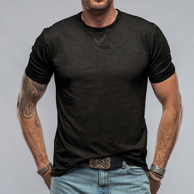 Men's relaxed fit round neck t-shirt in soft breathable fabric, casual everyday comfort style