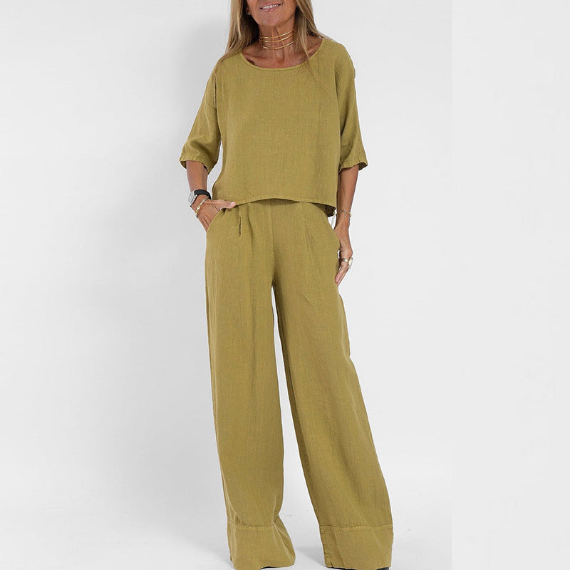 Women's loose fit matching two-piece outfit, relaxed silhouette coordinated top and bottom casual set