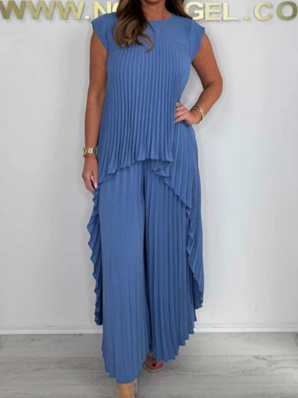 Women two-piece suit crew neck top pleated straight pants patchwork stitching polyester spandex stretch