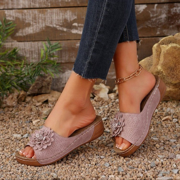 Women's wedge sandals open-toe perforated upper with delicate flower detail for effortless comfort