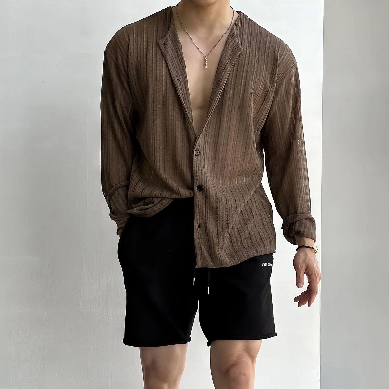 Men's relaxed fit cotton knit cardigan, V-neck with button closure, breathable everyday style