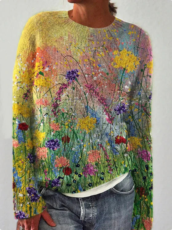 Women's relaxed wool-feel sweatshirt with delicate floral embroidery for cozy everyday style