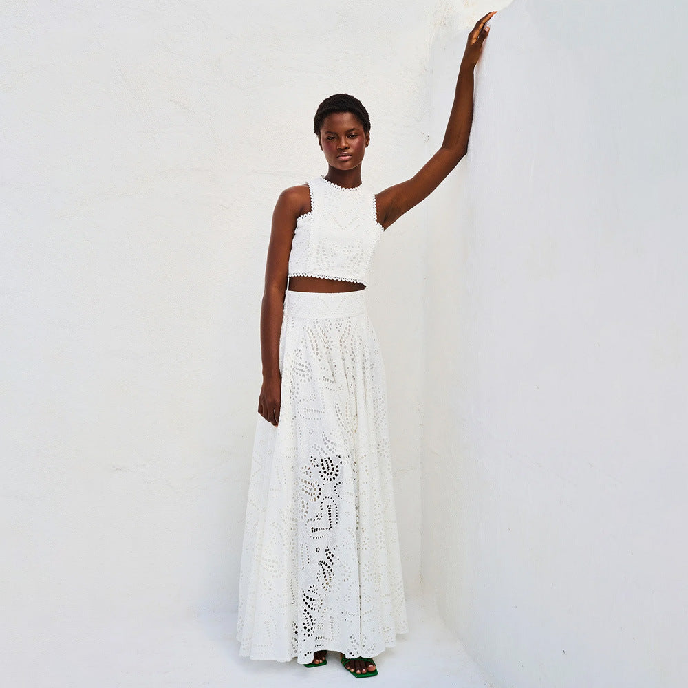 Women's two-piece broderie set fitted cropped top flared high-waist skirt chic versatile style