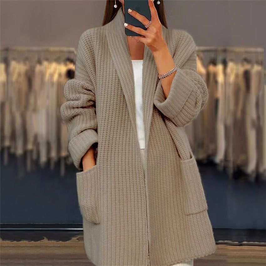 Women's oversized thick wool blend cardigan V-neck in neutral tones, relaxed elegant fit