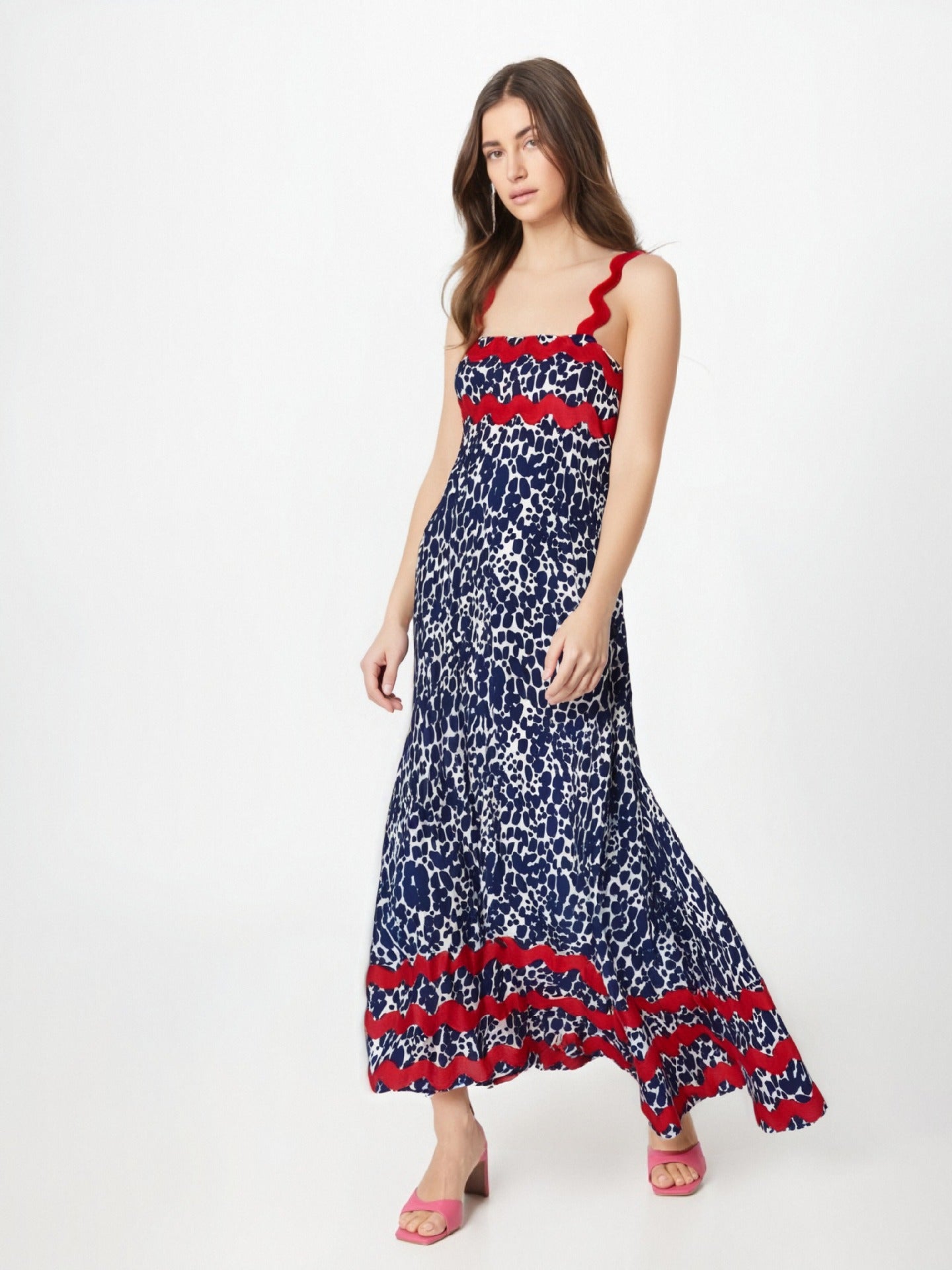 Women's lightweight floral maxi dress flowing silhouette with wavy detailing for summer festive style