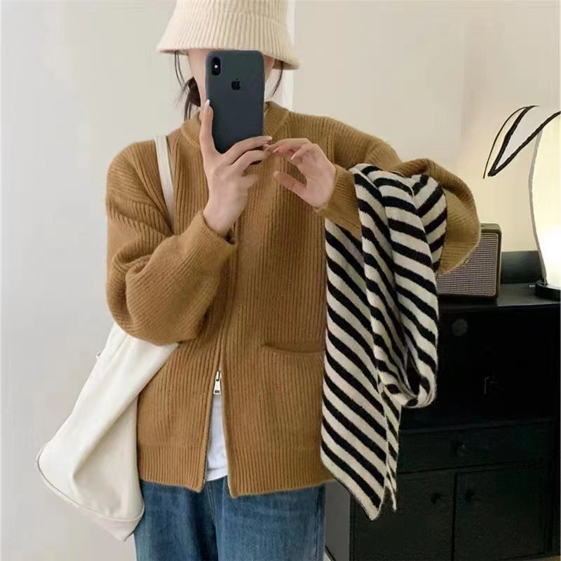 Women's oversized ribbed wool-blend cardigan cozy fit with pockets and double zipper closure