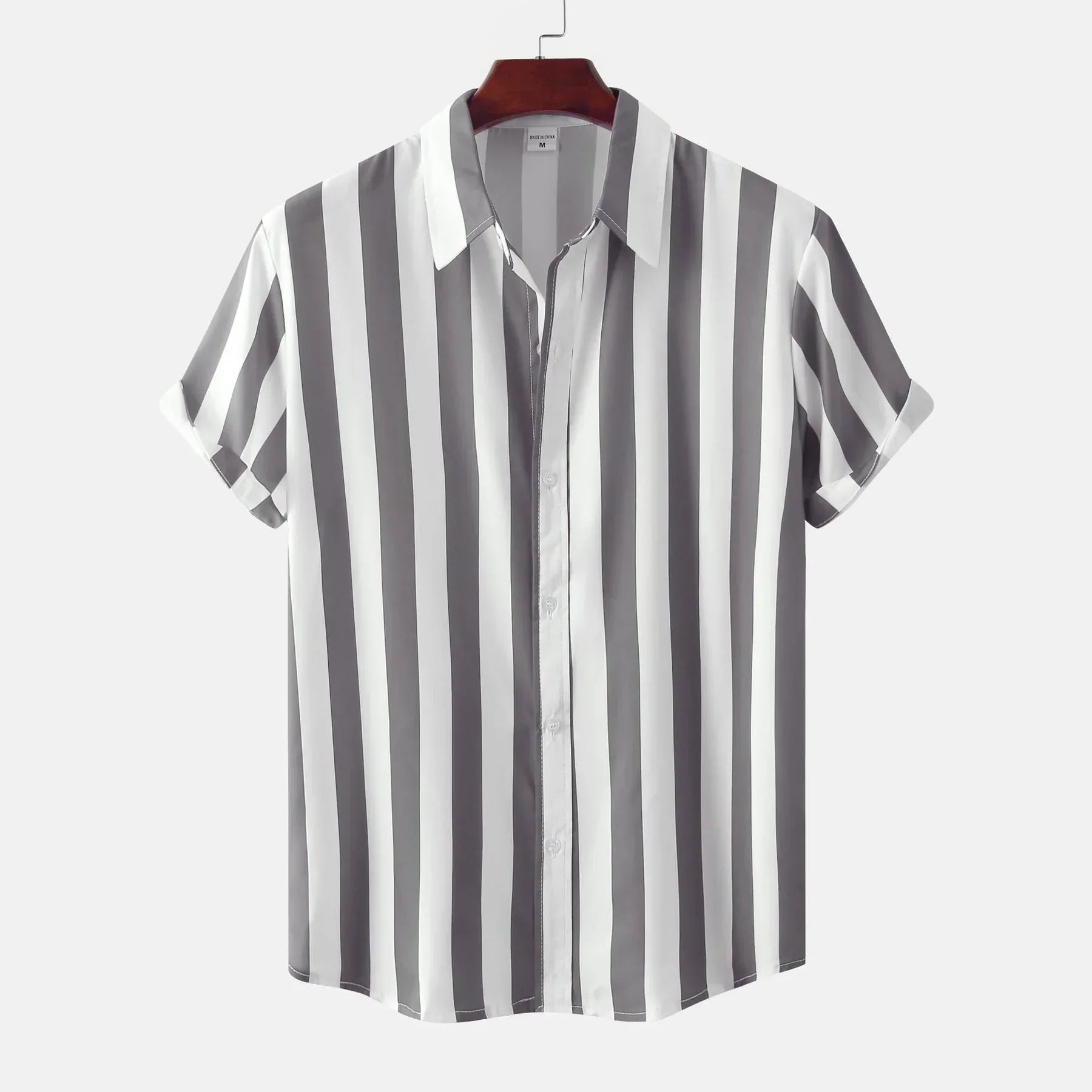 Men's short sleeve button-down shirt vertical stripes casual elegant slim silhouette everyday style