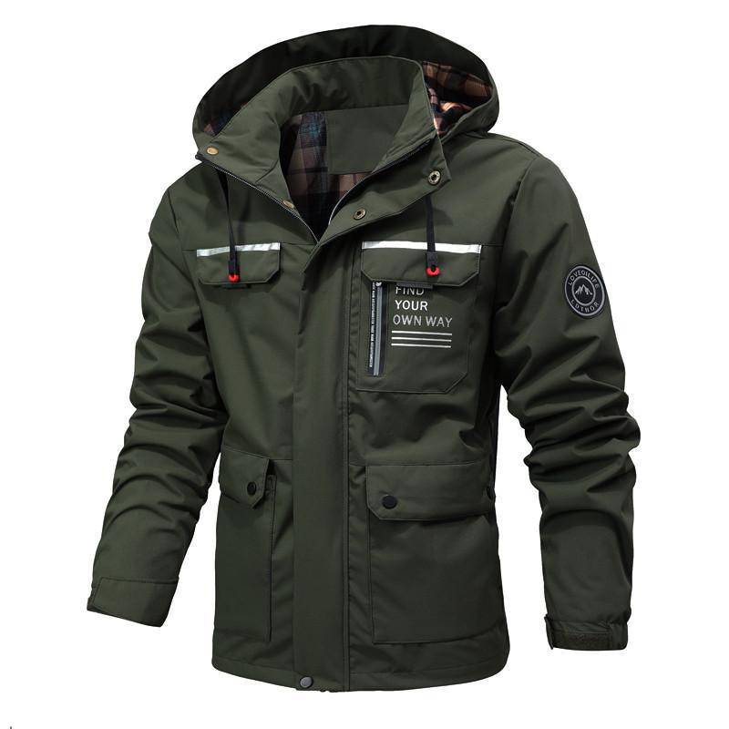Men's lightweight waterproof windbreaker regular fit with hood and pockets for active lifestyle