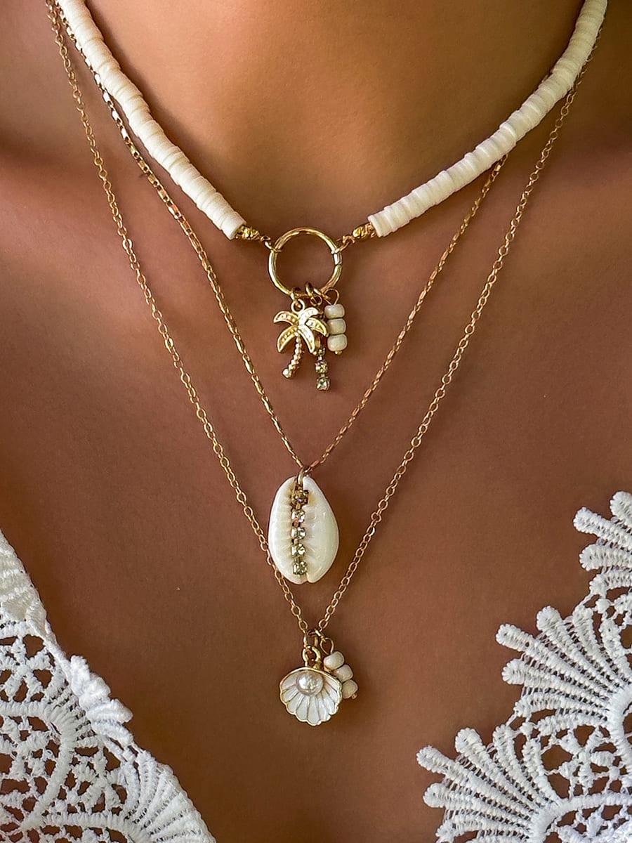 Multi-layer boho chic shell and sunflower pendant necklace, coastal-inspired handcrafted women's accessory
