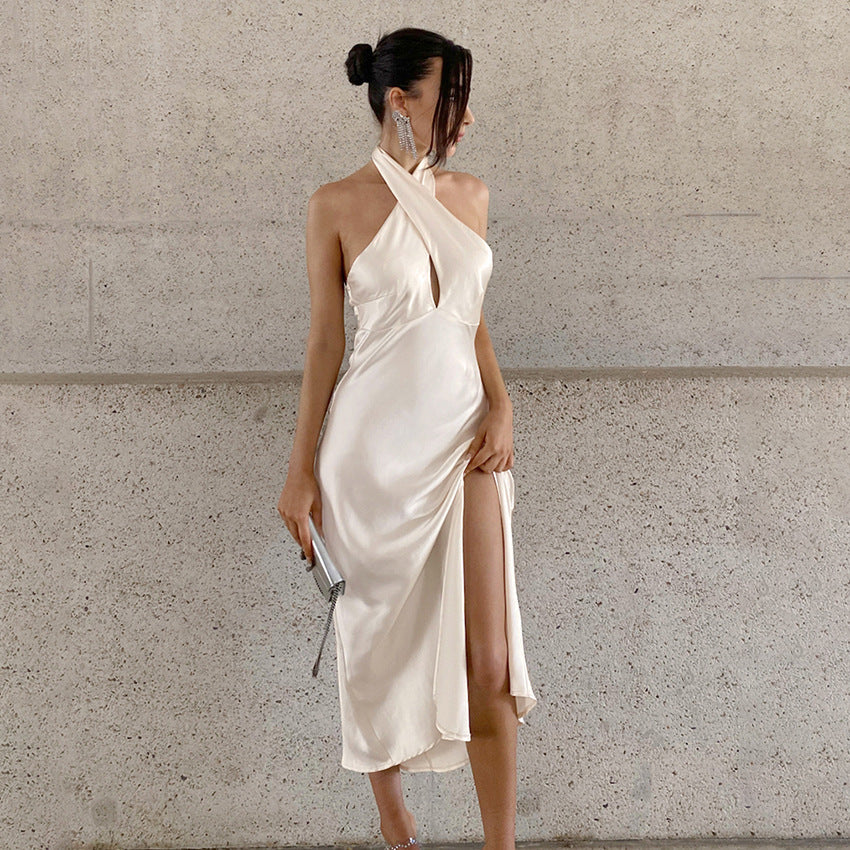 Satin halterneck mermaid evening dress slim fit keyhole detail gala-ready elegant gown
