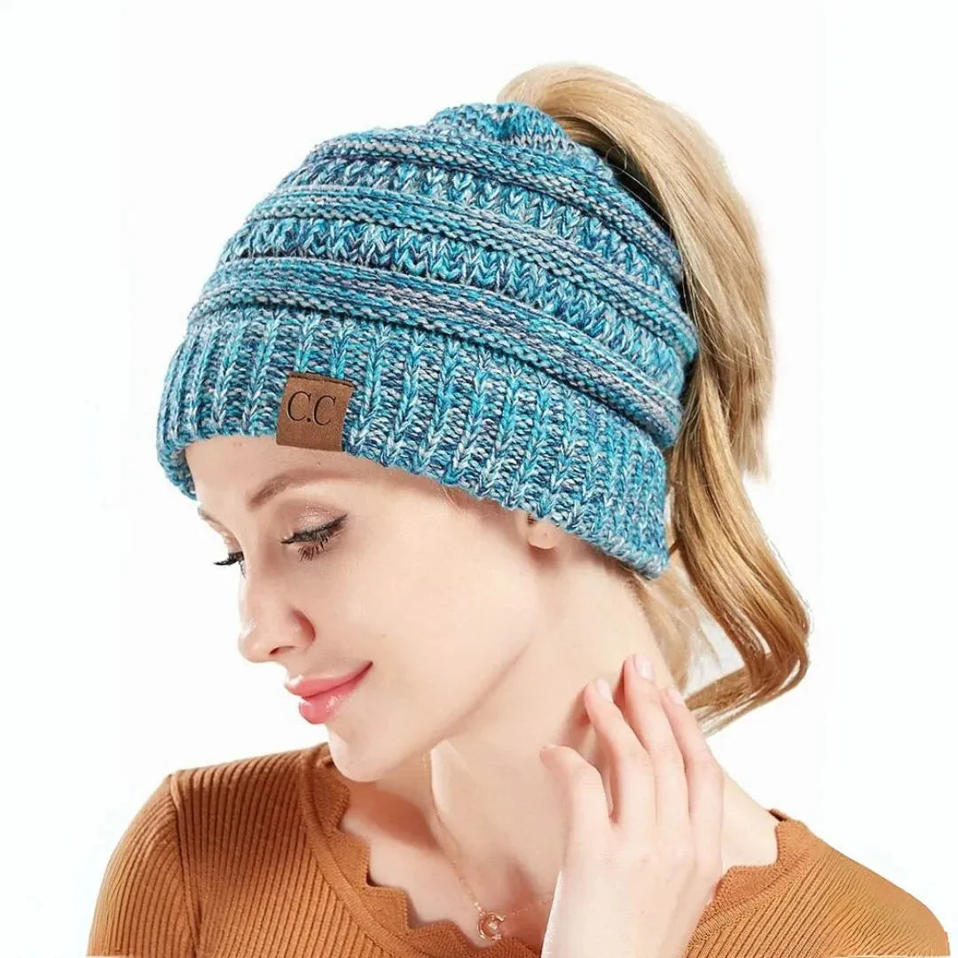 Women's chunky knit ponytail beanie with rear opening slot for hairstyle-friendly everyday warmth