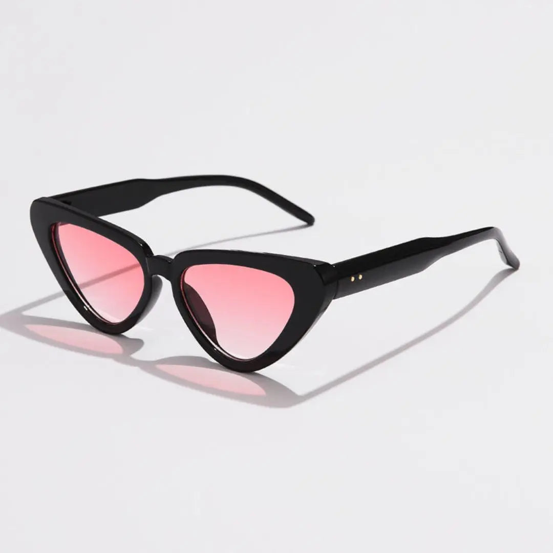 Black cat-eye sunglasses women retro sleek sharp edges high-gloss finish lightweight ergonomic fit