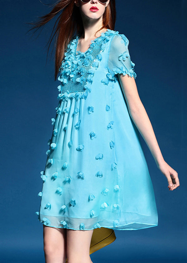Robe d'été en mousseline de soie bleue à paillettes florales au design original - Urbann-Vibe