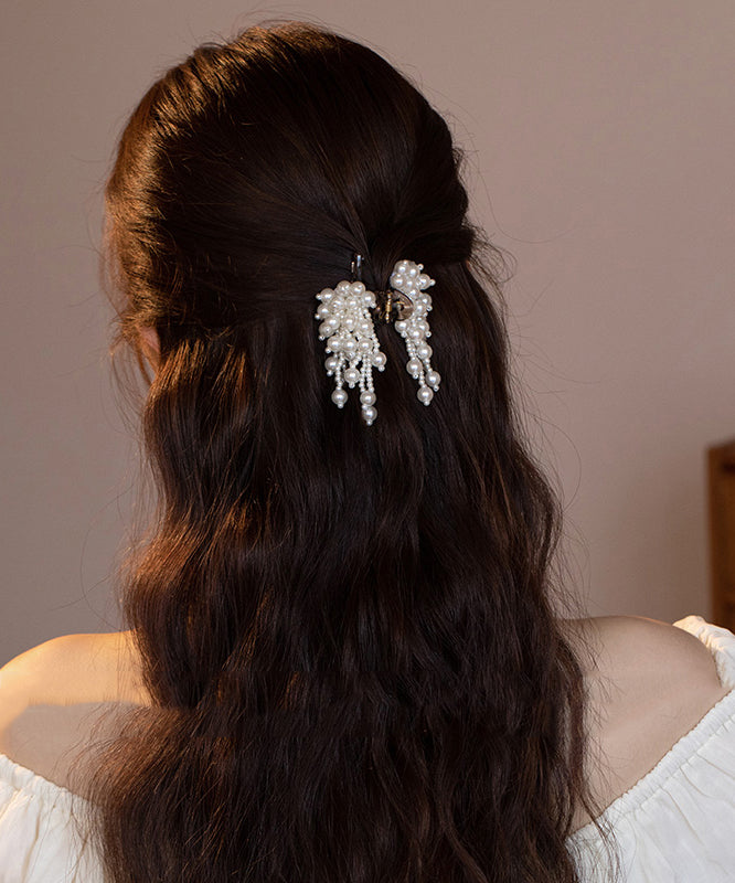 Épingle à cheveux à pompon en acrylique blanc et perles, design original - Urbann-Vibe