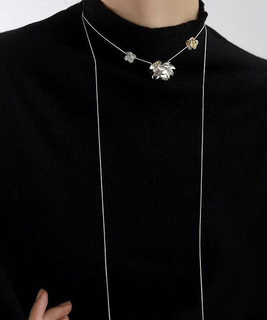 Collier médaillon original en argent sterling blanc avec fleur de camélia - Urbann-Vibe