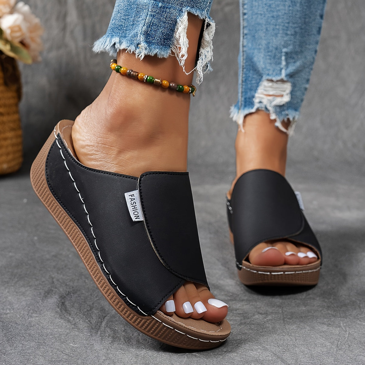 Women's orthopedic sandals with cushioned arch support footbed, neutral tones, casual summer style