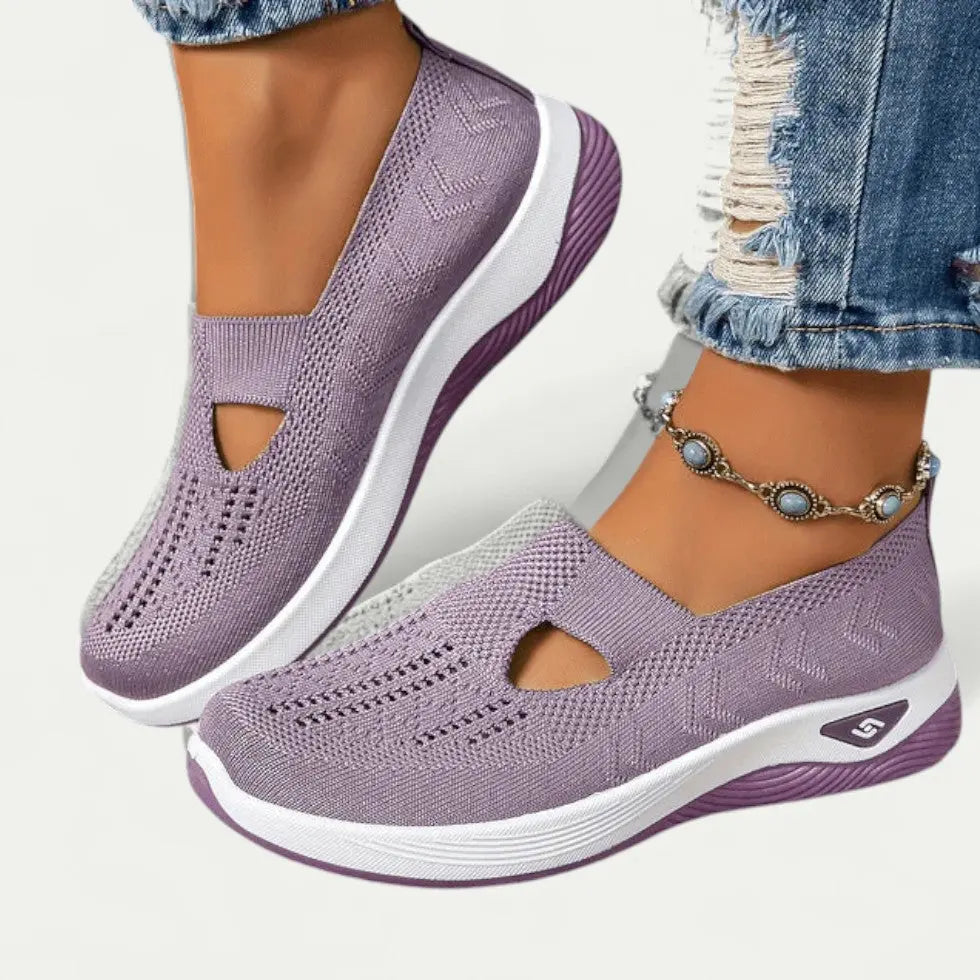 Women's slip-on knit mesh sneakers in neutral tone, breathable upper for all-day comfort