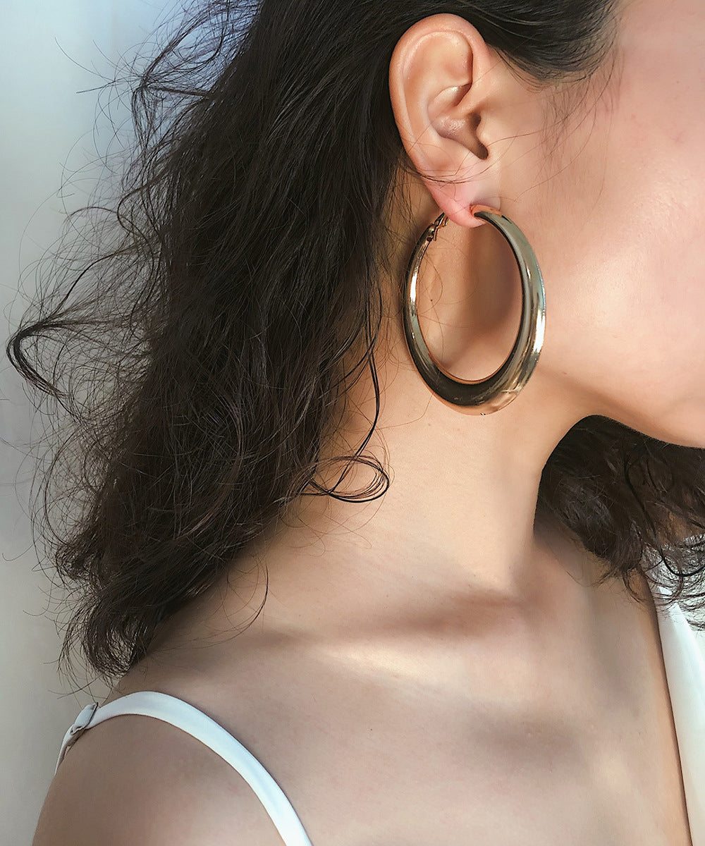 Boucles d'oreilles créoles ovales surdimensionnées en alliage de métal doré - Urbann-Vibe