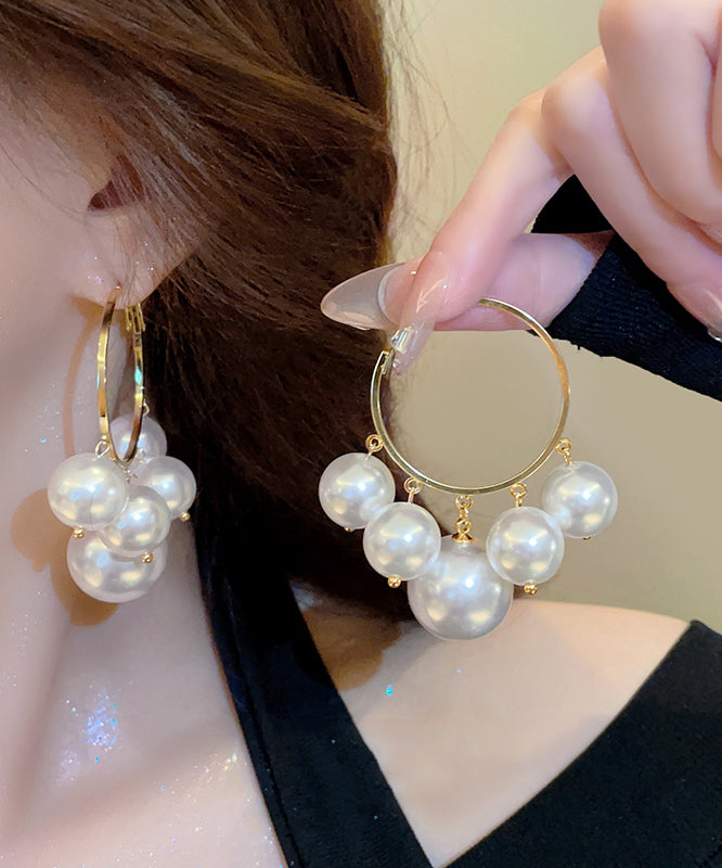 Boucles d'oreilles créoles surdimensionnées en alliage de métal blanc avec perles - Urbann-Vibe