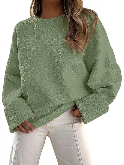 Women's oversized crew neck sweater in cozy knit, relaxed winter pullover with dropped shoulders