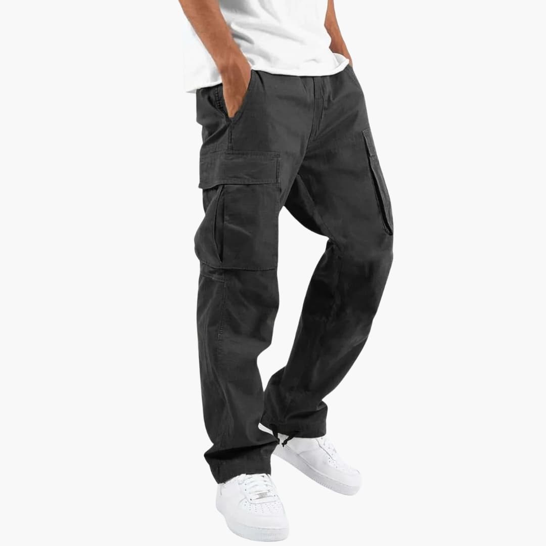 Men's straight-cut cargo pants with fitted waist, multiple side pockets, everyday comfort