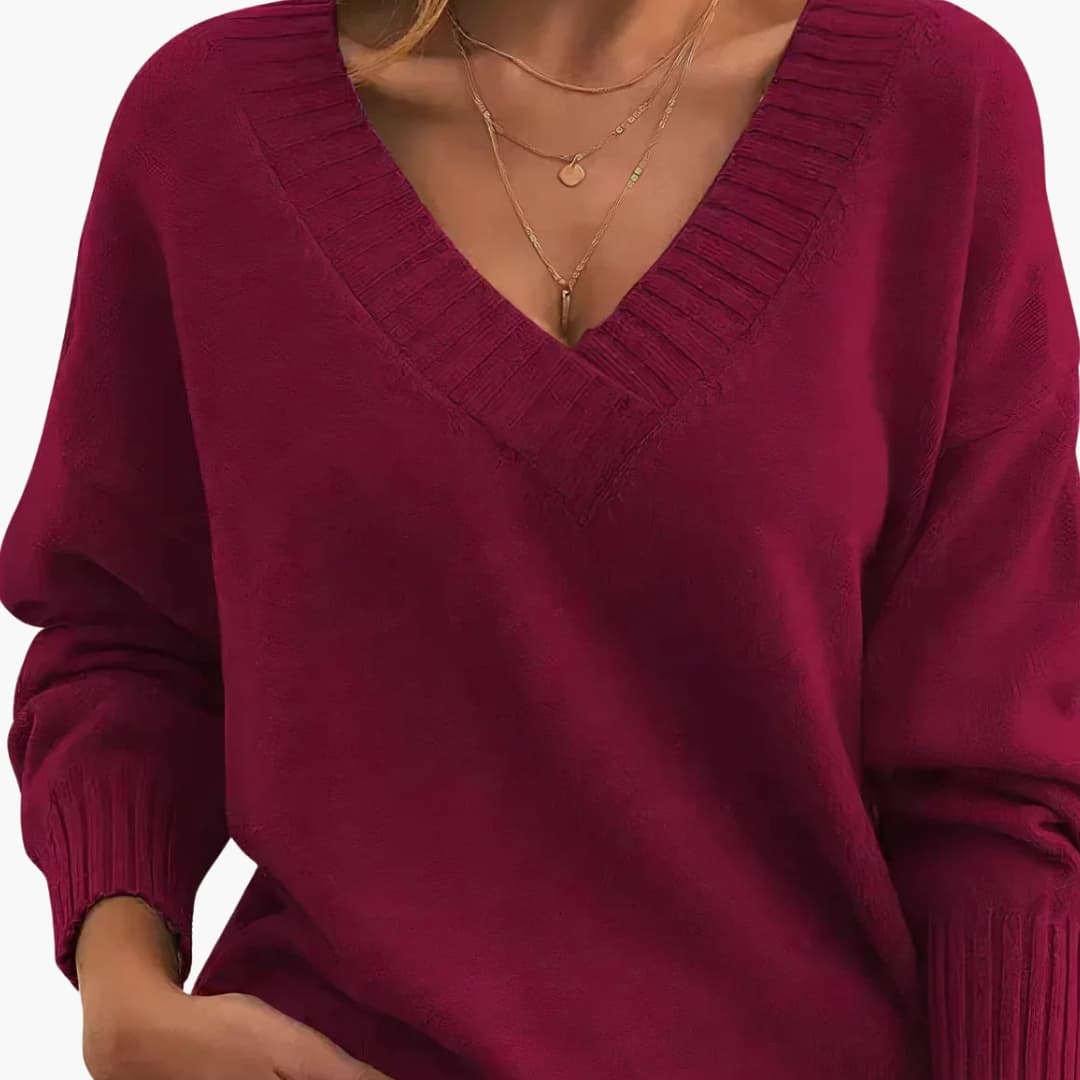 Women's regular fit crew neck knit pullover sweater in classic style for everyday comfort
