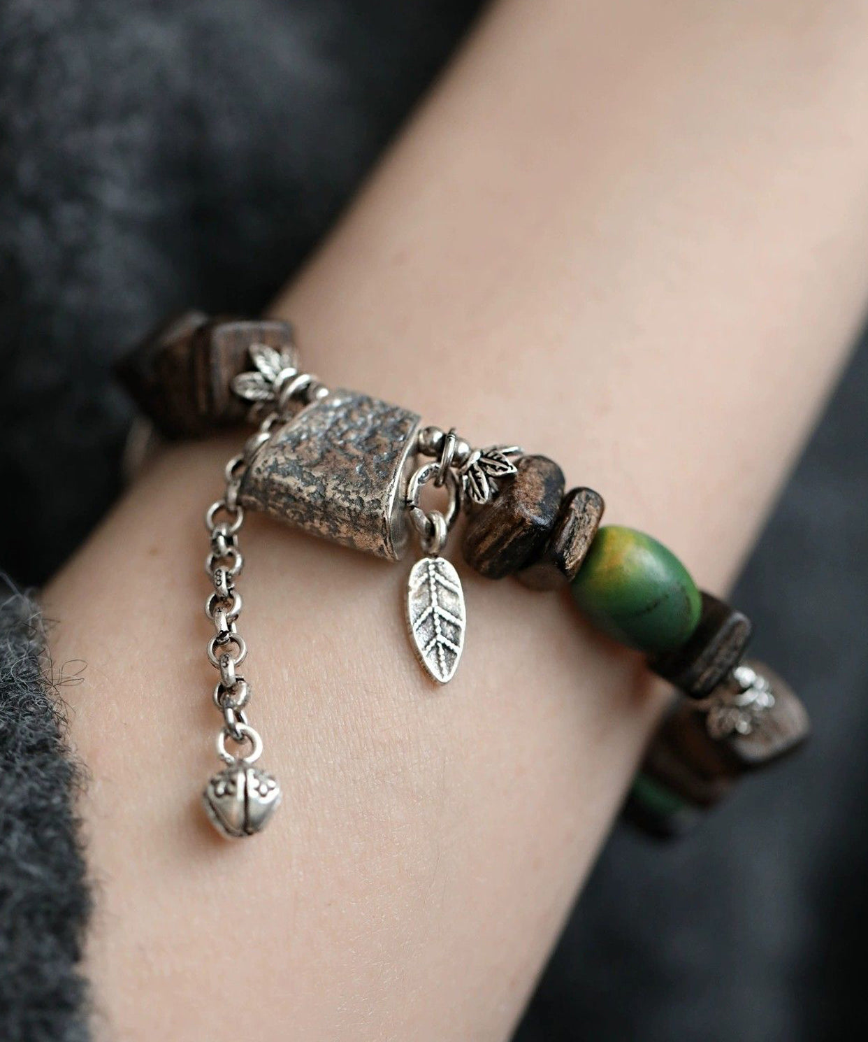 Bracelet à breloques rétro en argent sterling Eaglewood - Urbann-Vibe