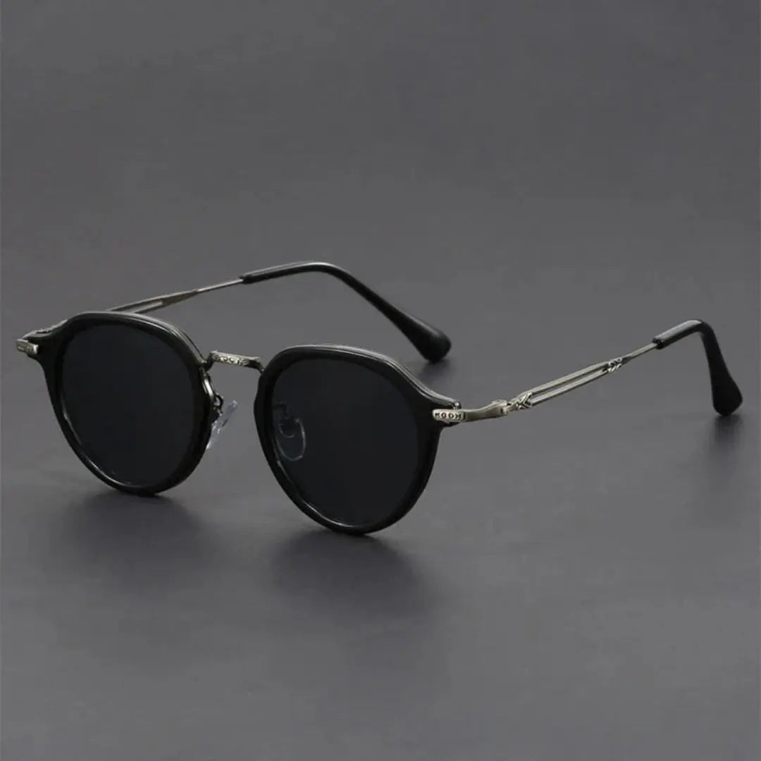 Retro round sunglasses textured metal frame UV400 lenses vintage-inspired lightweight unisex eyewear