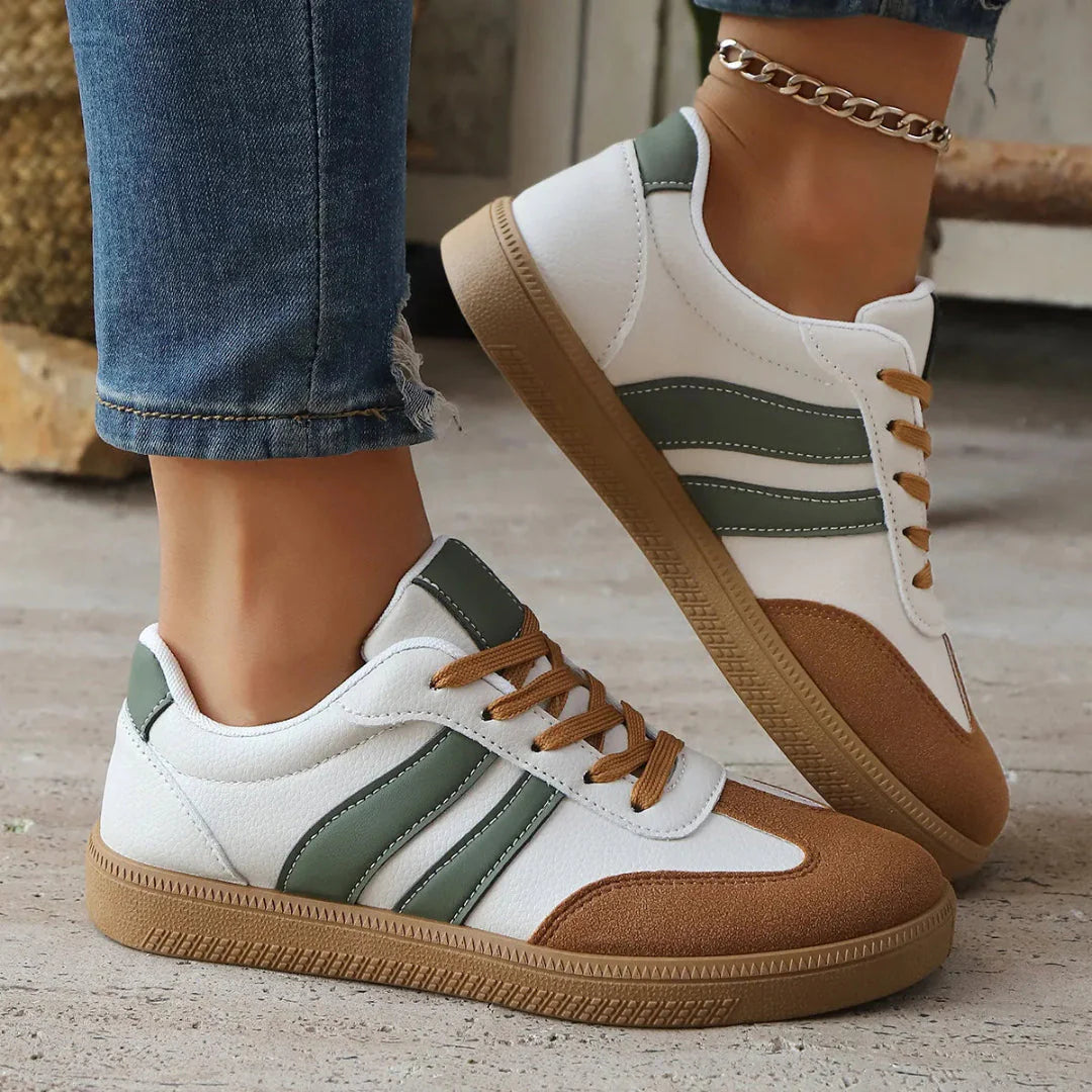 Retro stripe suede low-top sneakers in mixed materials with cushioned insole for streetwear style