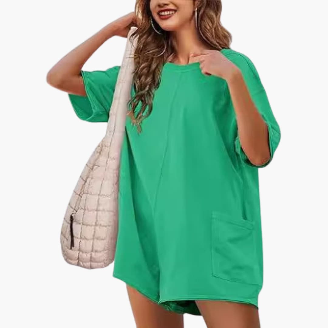 Women's casual short sleeve t-shirt dress relaxed fit round neckline with functional side pockets