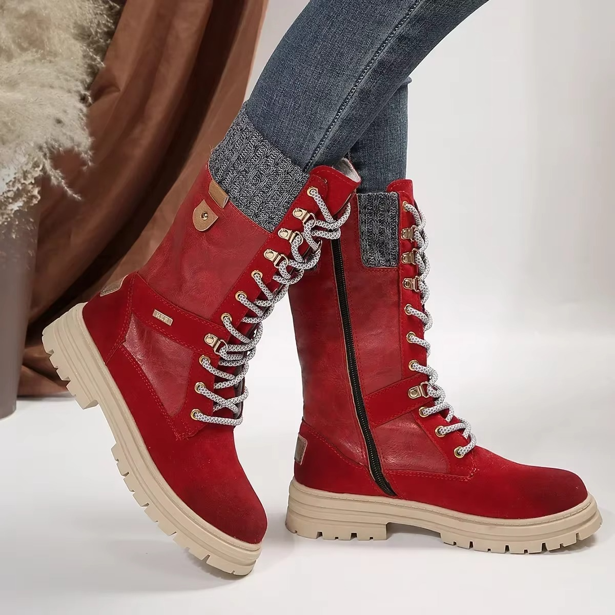 Women's retro lace-up mid-calf winter boots with plush lining, leather-like upper, vintage style