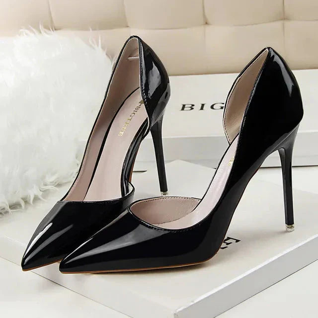 Women's black orthopedic pumps elegant low-heel silhouette with all-day arch support for work