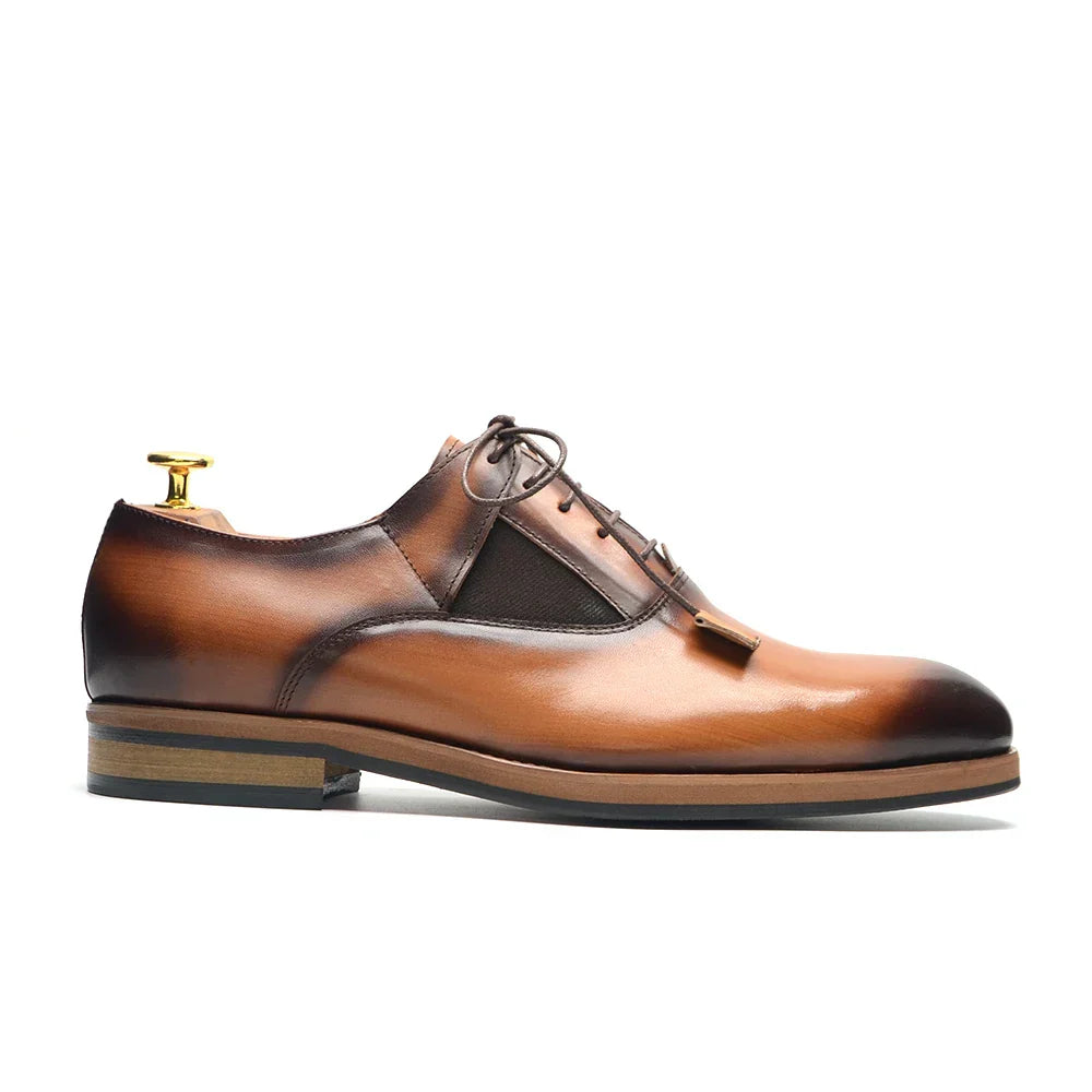 Men's ombre oxford shoes in gradient leather, rounded toe silhouette with polished cowhide finish