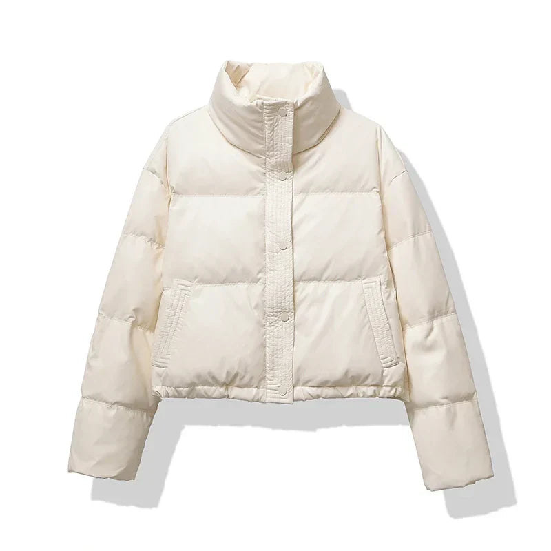 Women's cropped puffer jacket chic modern silhouette with flattering fit for everyday stylish warmth