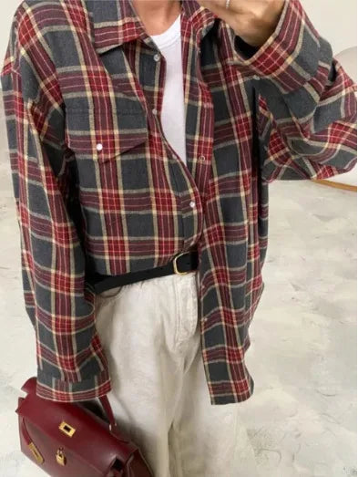 Women's oversized checkered shirt long sleeves button closure breast pockets relaxed layering fit