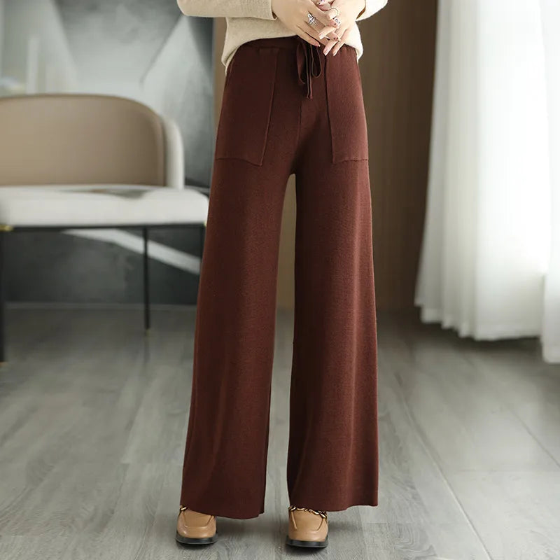 Nadja merino wool office pants figure-flattering fit with big front pockets professional workwear