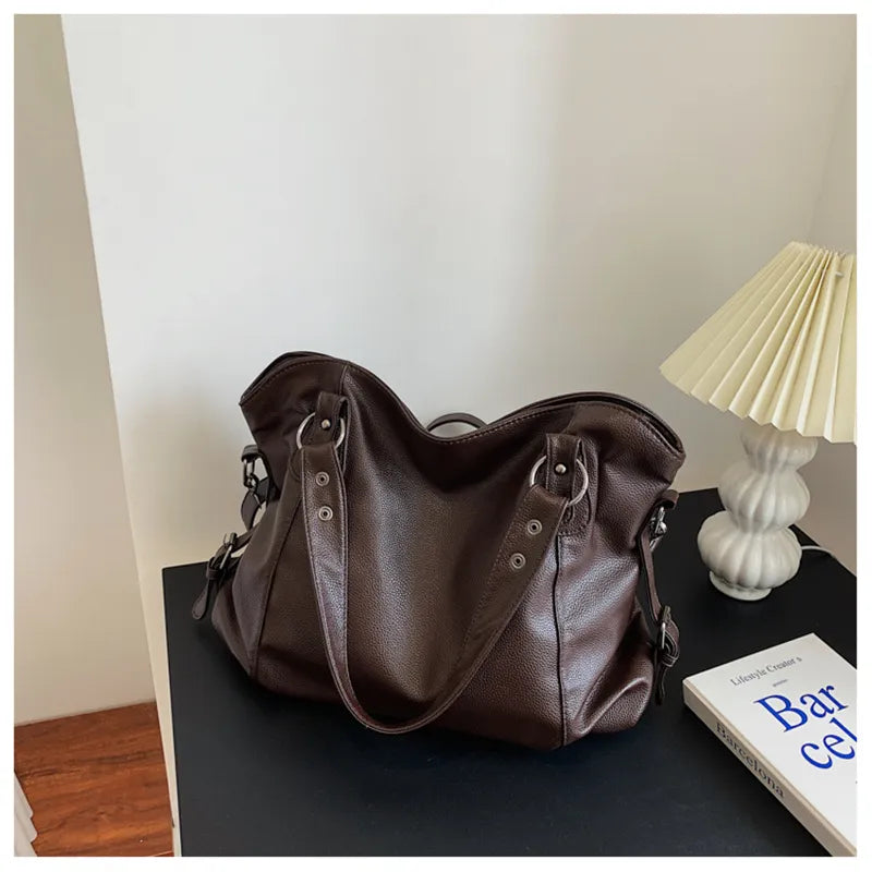 Cecilia spacious tote bag elegant modern silhouette durable everyday carry for busy professionals