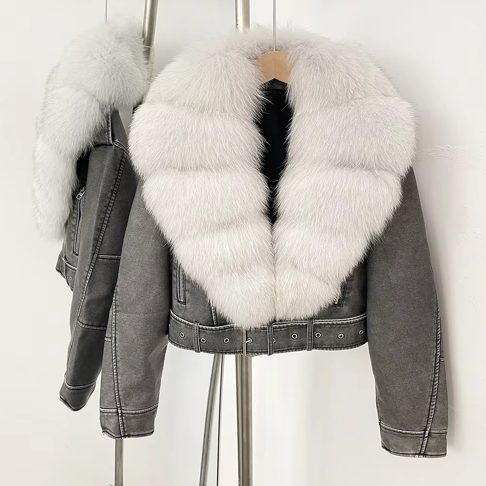 Women's black faux leather coat with faux fur collar, lightweight slim-fit chic winter style