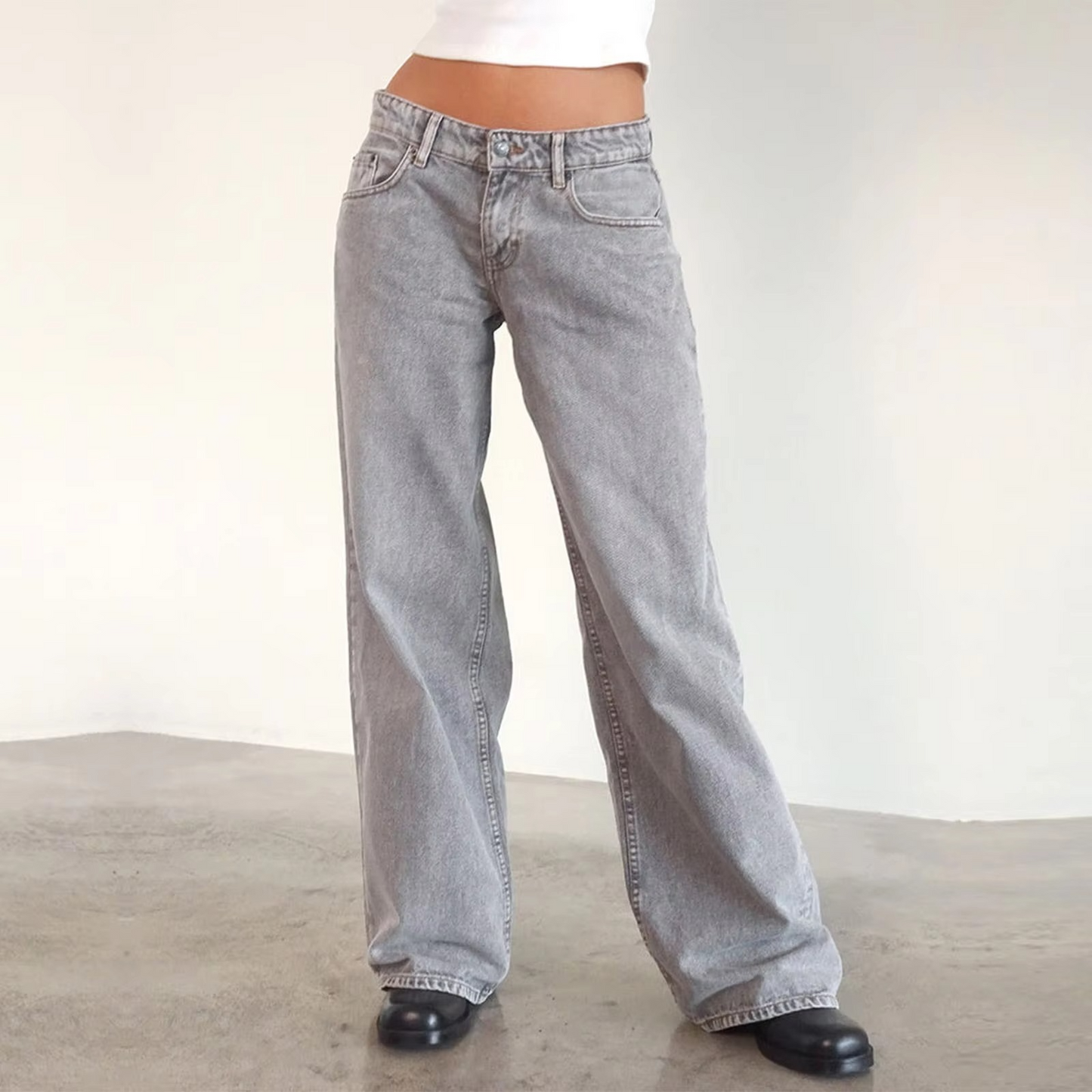Women's retro washed mid-rise straight leg jeans in vintage blue soft cotton denim flattering fit