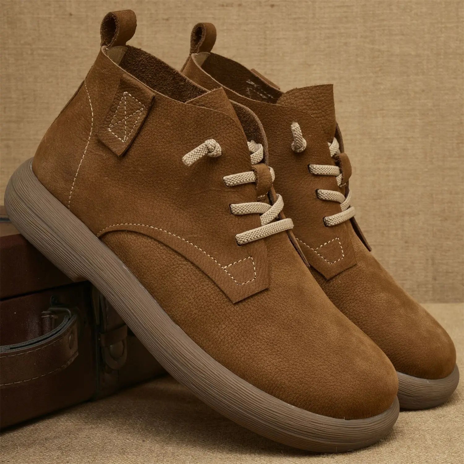 Arthur men's casual lace-up shoes neutral tones sleek low-profile silhouette everyday comfort