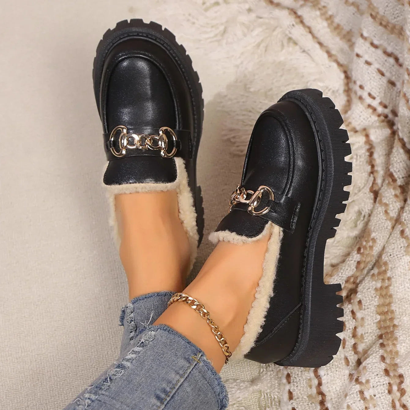Women's faux leather platform loafer with cozy sherpa lining, slipper-style silhouette for winter warmth