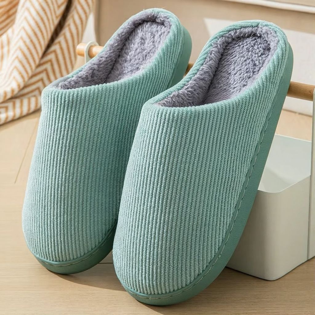 Women's plush indoor slippers faux fur lining thick cushion sole non-slip cozy home footwear
