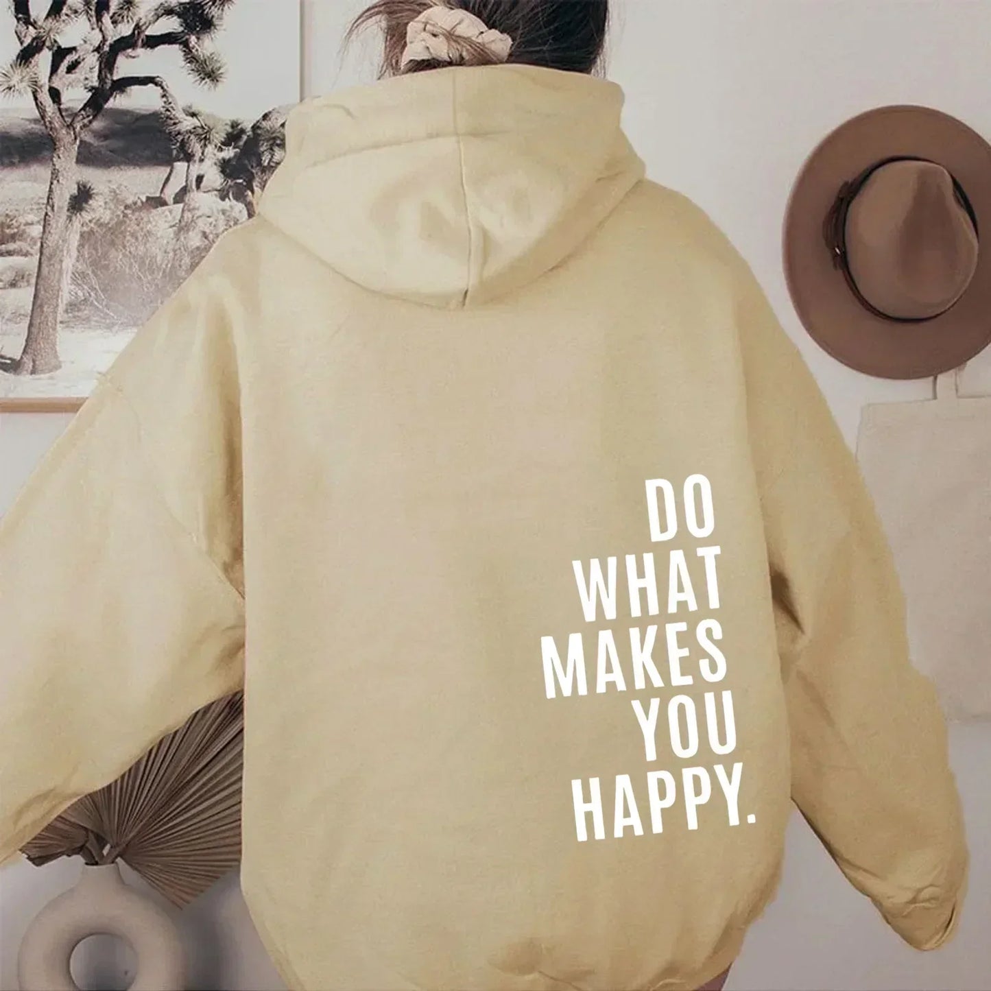 Women's cozy casual hoodie relaxed silhouette everyday comfort travel-ready all-season layering piece