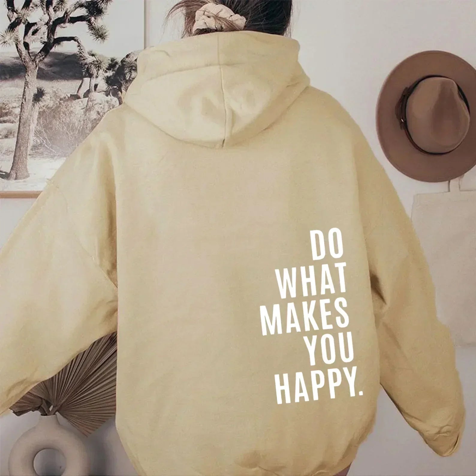 Women's cozy casual hoodie relaxed silhouette everyday comfort travel-ready all-season layering piece