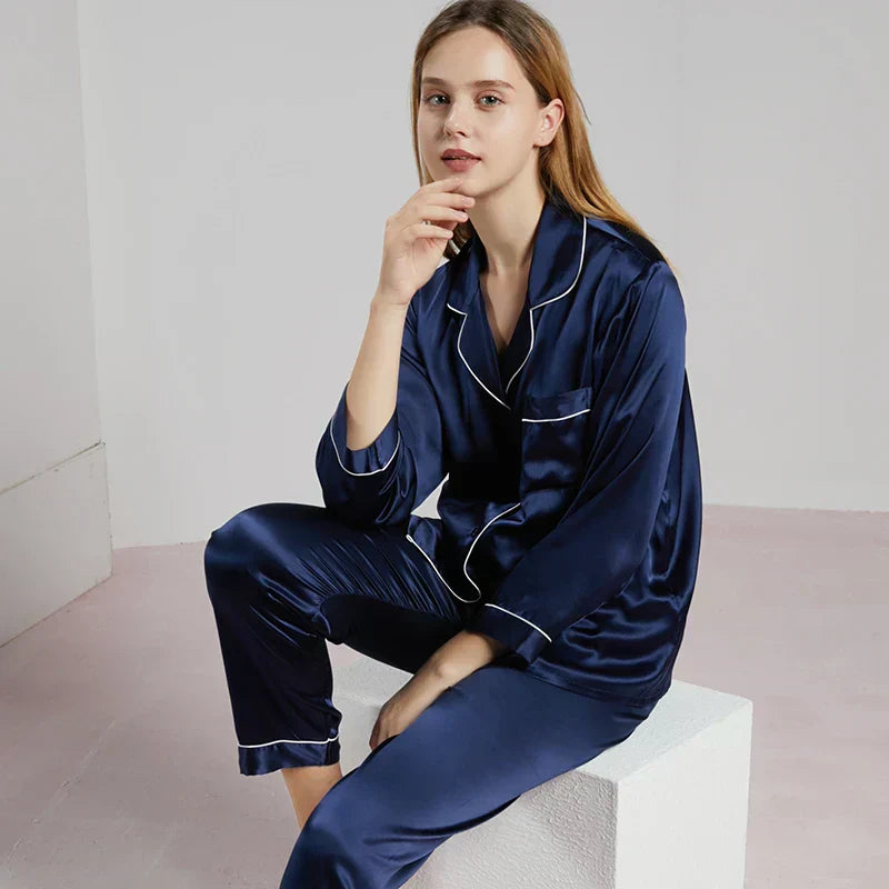Black pure silk women's pajama set loose fit sleepwear with elegant temperature-regulating comfort
