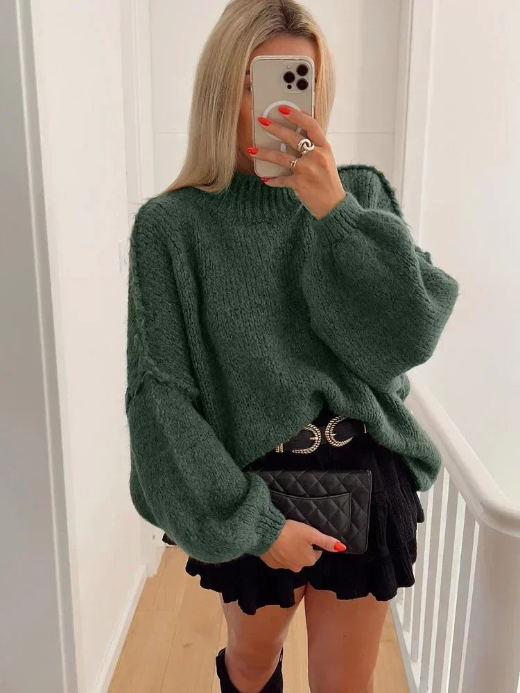 Women's chic everyday knit sweater in soft fabric, simple silhouette for versatile all-season wear