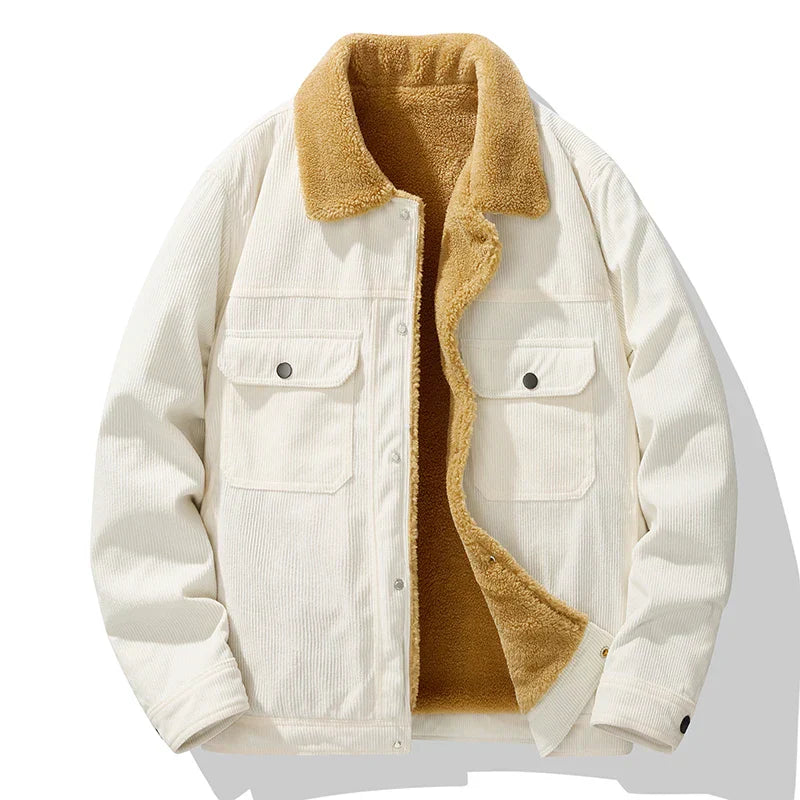 Men's relaxed fit corduroy jacket with fleece lining, button-front closure and chest pockets