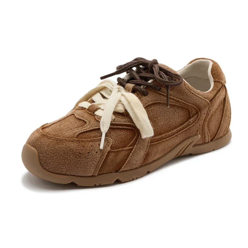 Dorian low-profile suede sneakers in neutral tones with cushioned insole and double lace detail